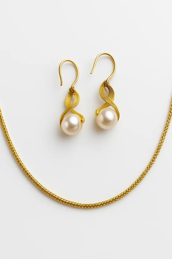 Elegant Pearls Earrings in Silver 925 with Gold Plating